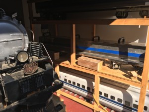 ミニ機関車:格納庫